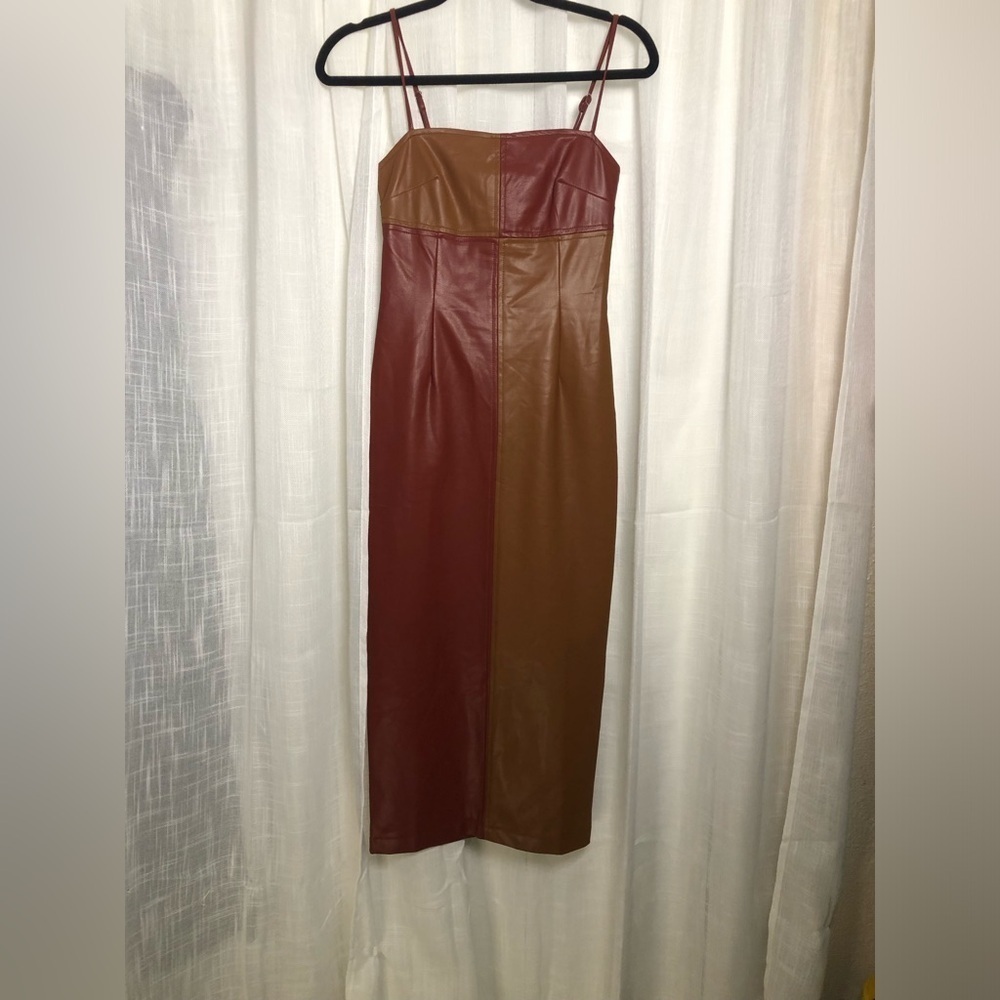 Crescent Brown and Burgundy Midi Dress - Picture 5 of 14
